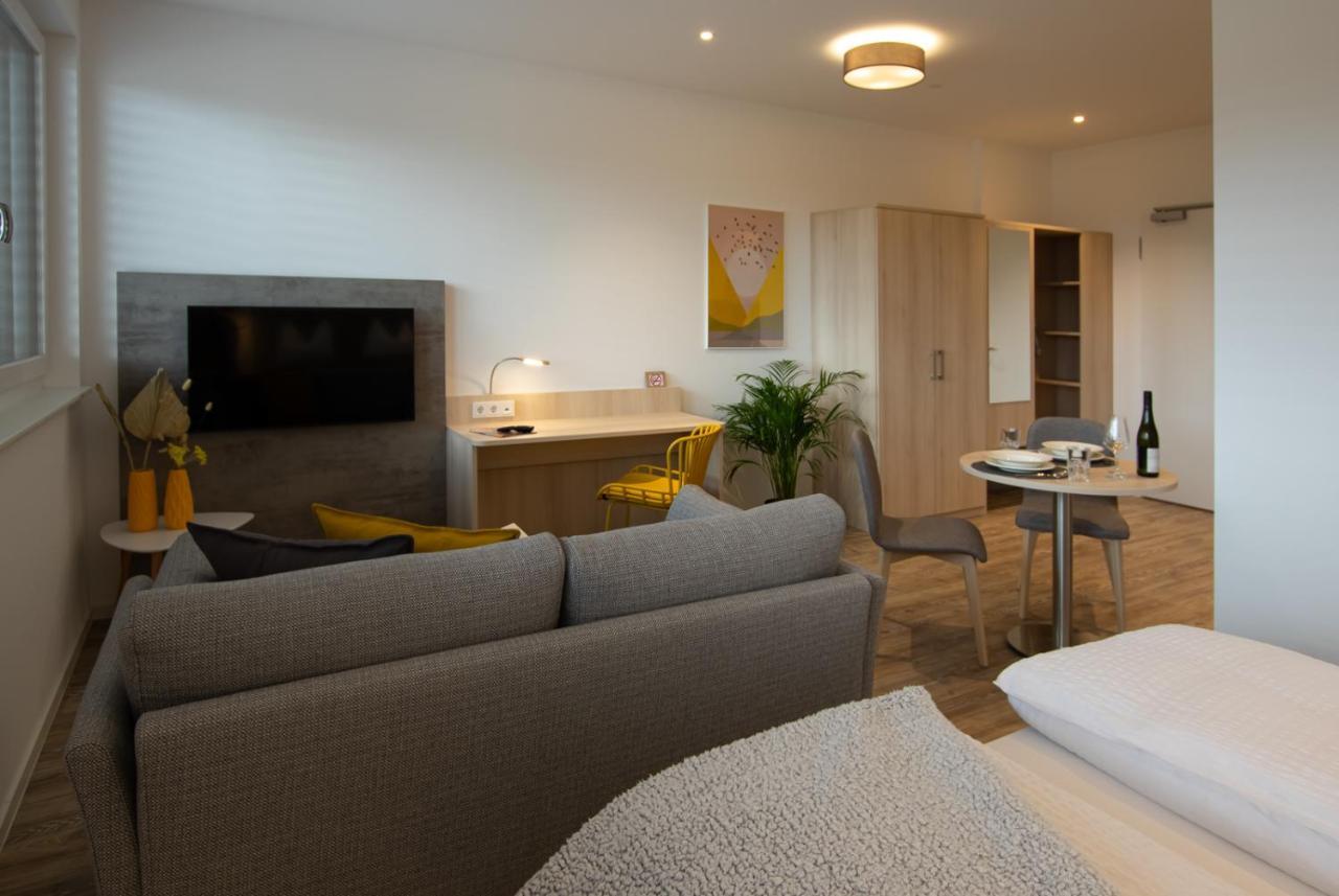 Livin63 Studio Apartments Hösbach Buitenkant foto